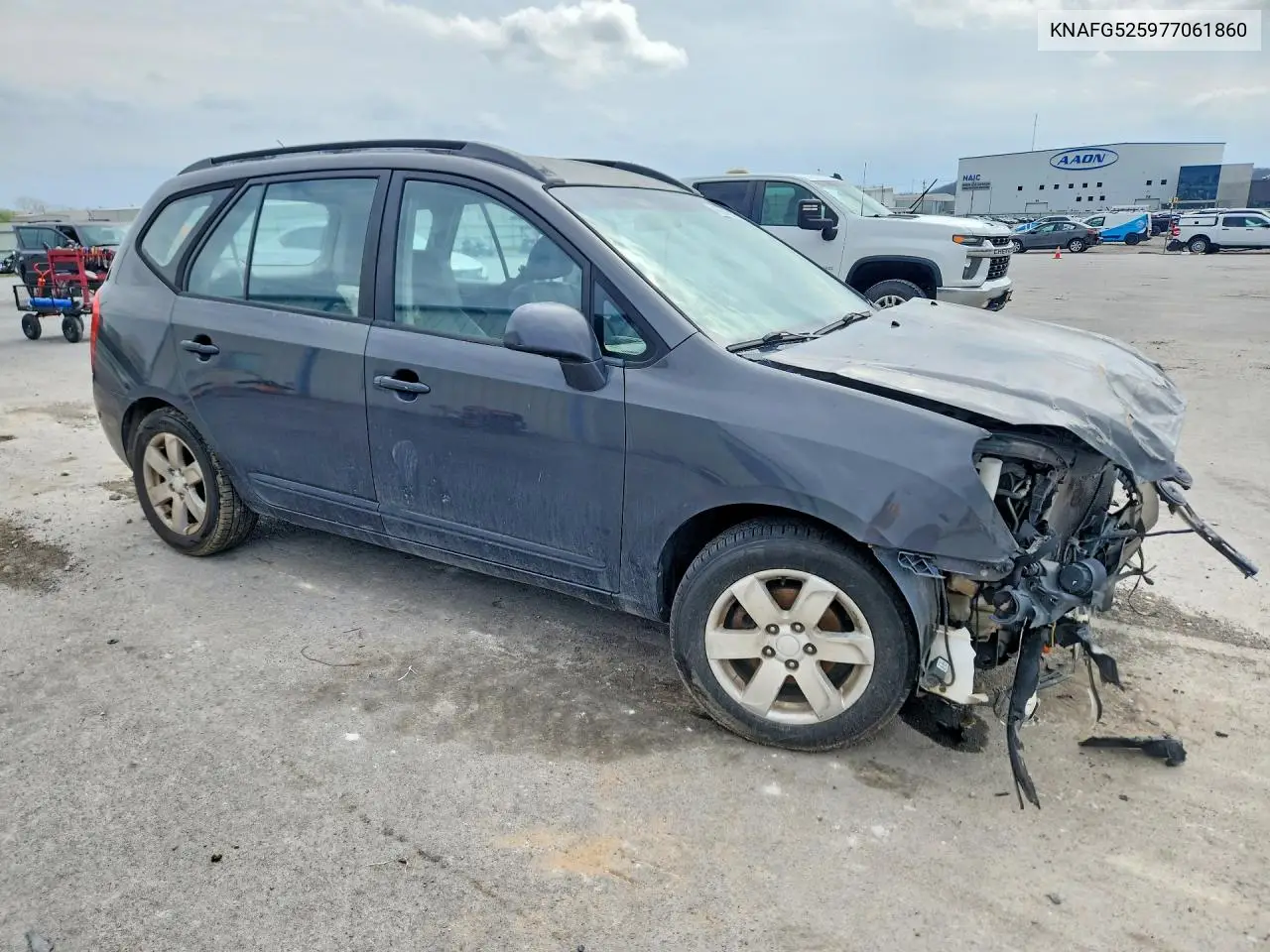 2007 Kia Rondo Lx VIN: KNAFG525977061860 Lot: 45642466