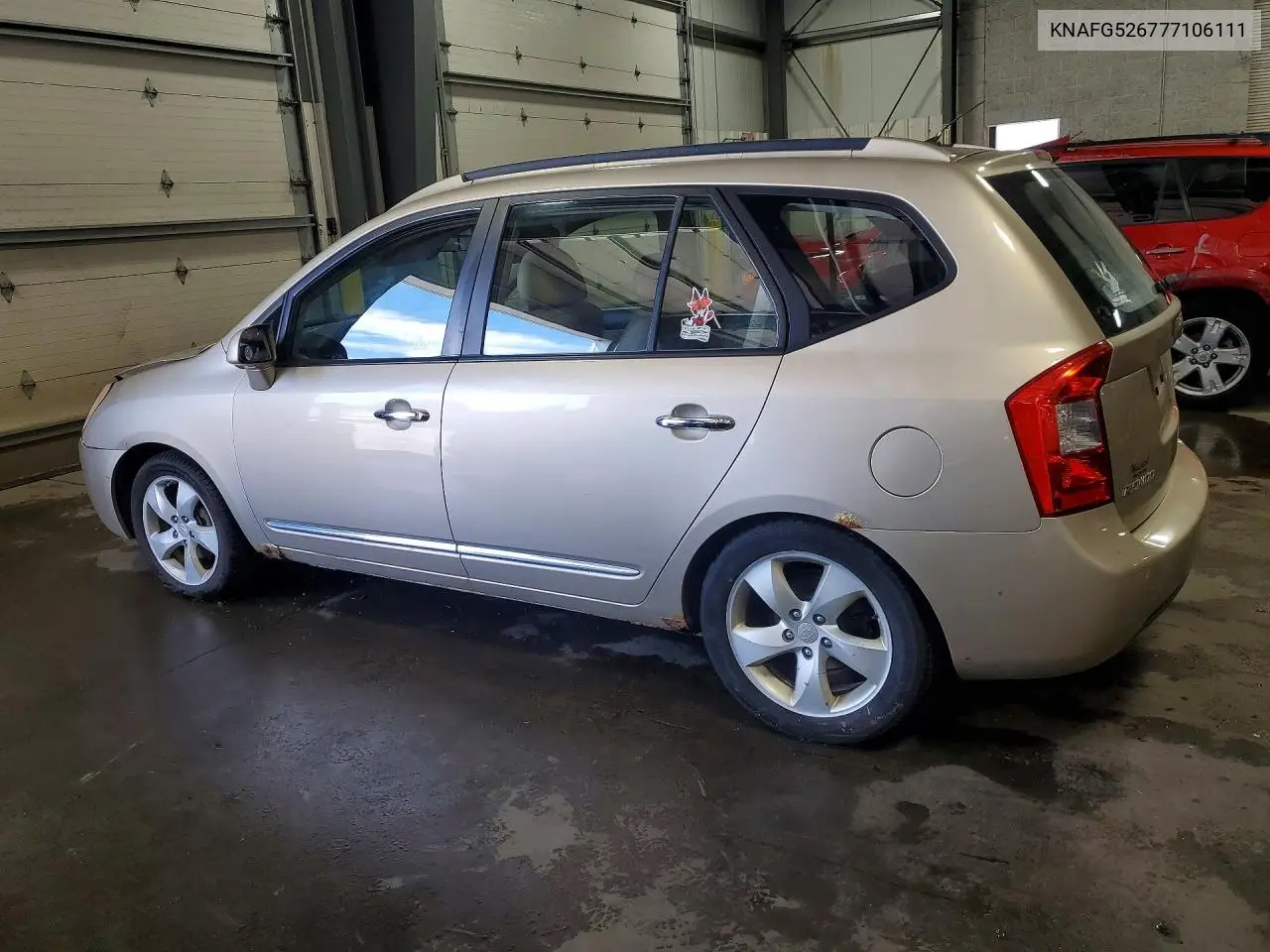 2007 Kia Rondo Lx VIN: KNAFG526777106111 Lot: 60148366