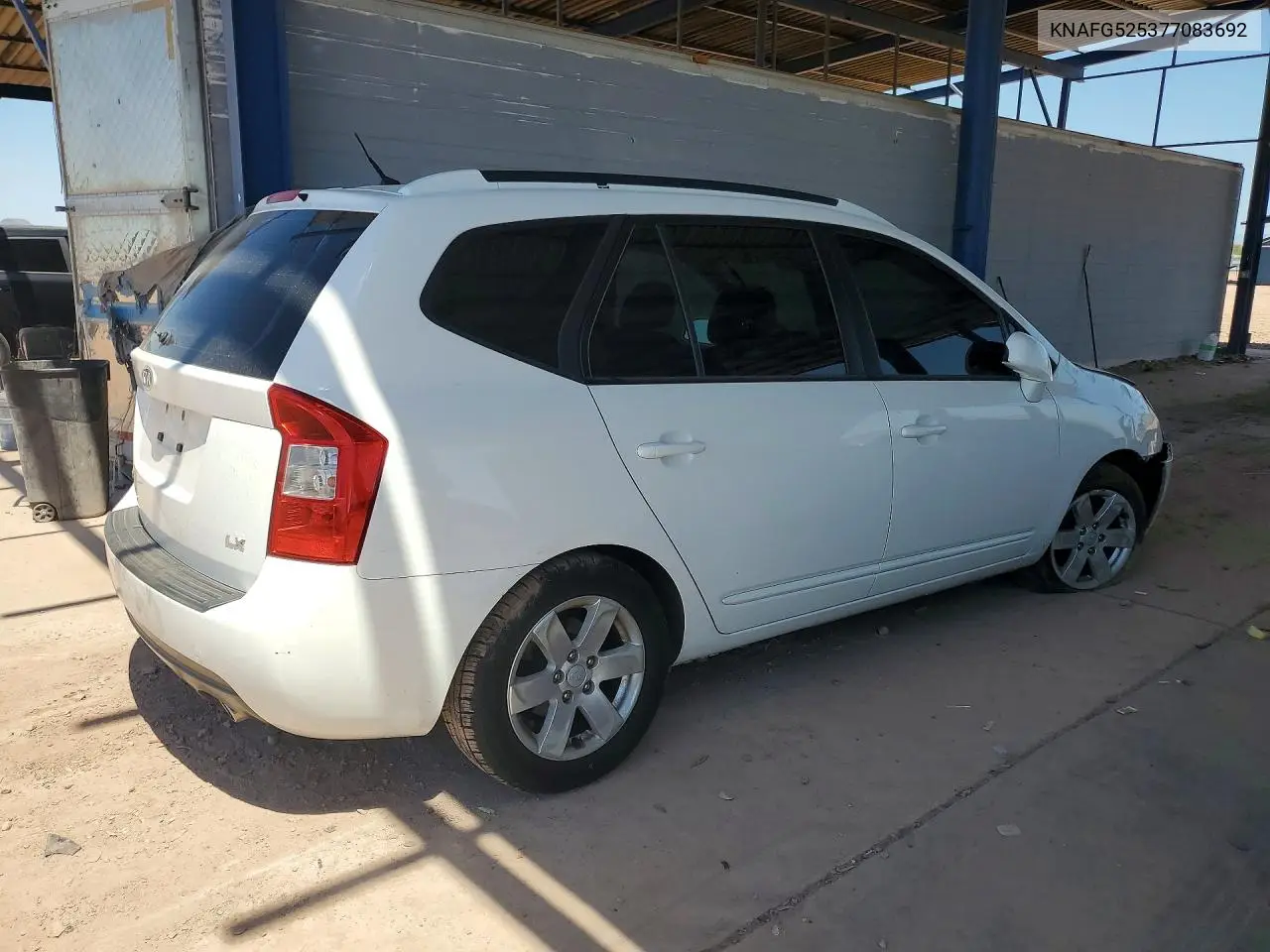2007 Kia Rondo Base/Lx/Ex VIN: KNAFG525377083692 Lot: 60432146