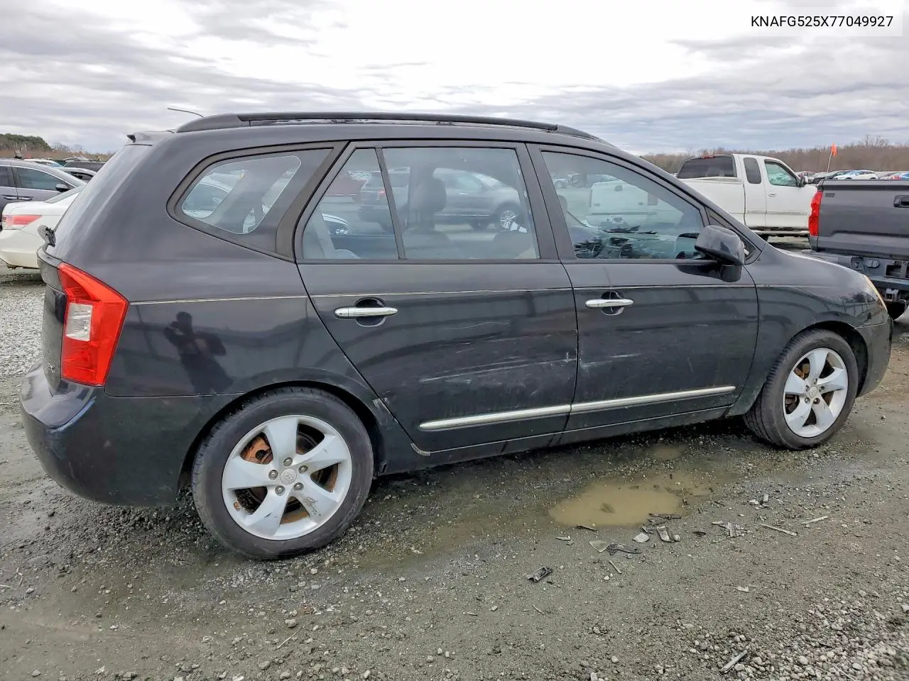 2007 Kia Rondo Lx VIN: KNAFG525X77049927 Lot: 75738995