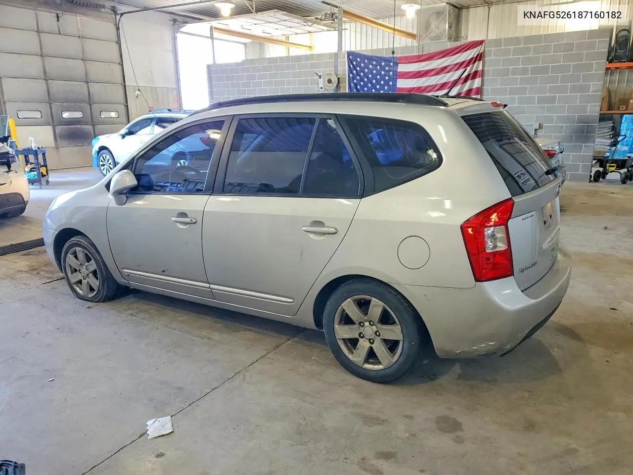 2008 Kia Rondo Lx VIN: KNAFG526187160182 Lot: 48672876