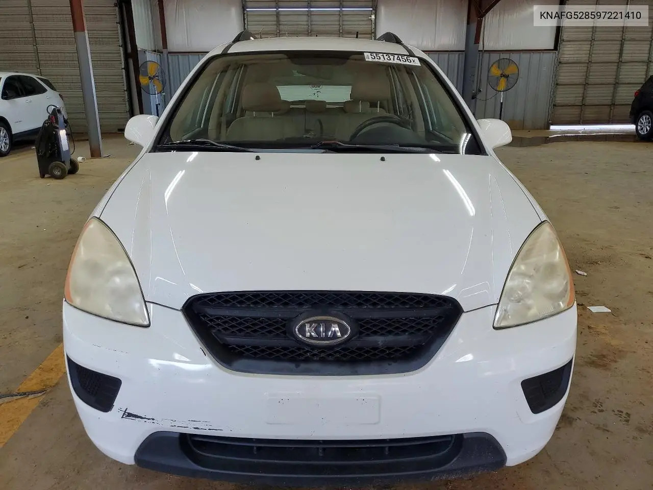 2009 Kia Rondo Base VIN: KNAFG528597221410 Lot: 55137456