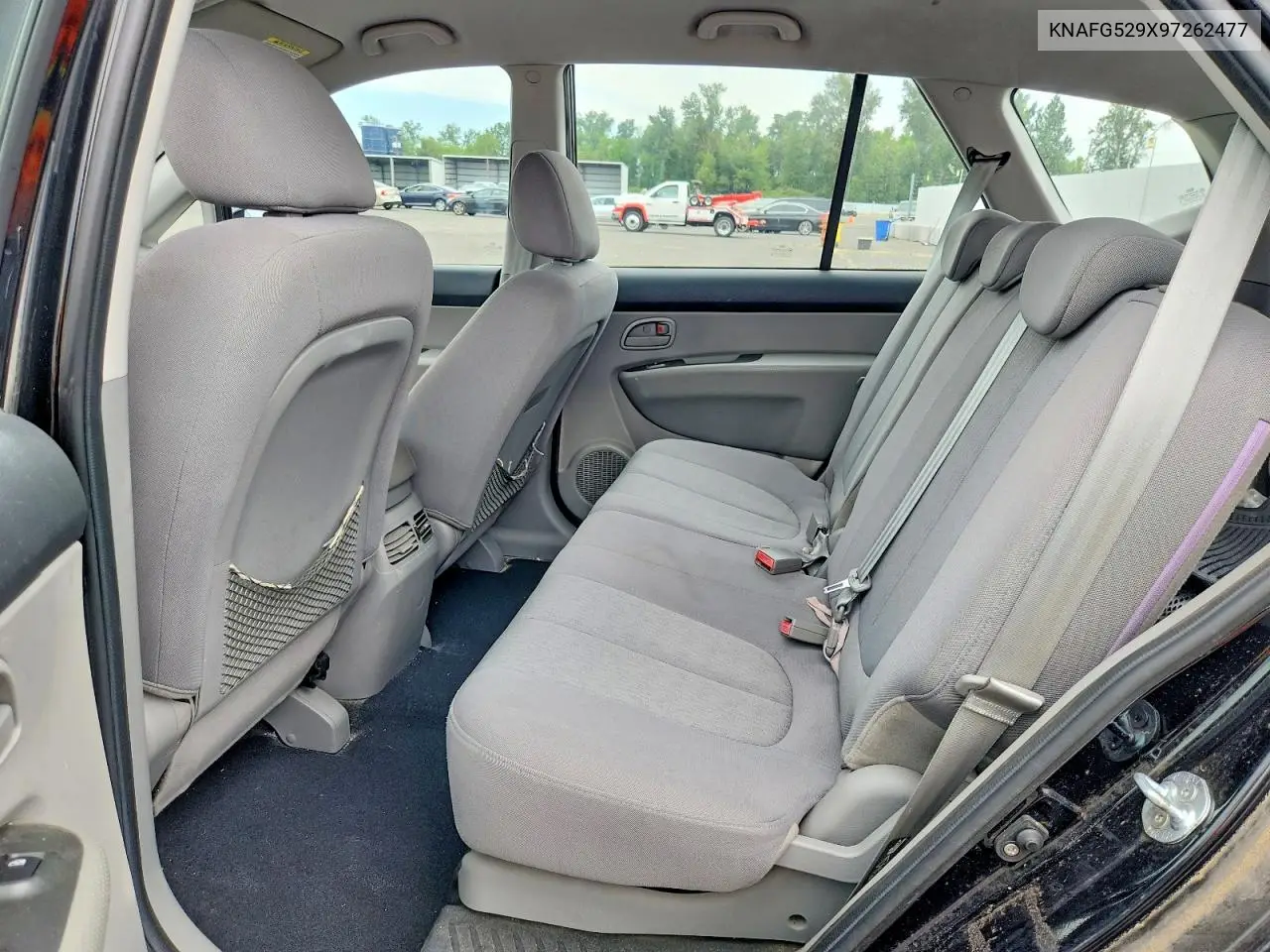 2009 Kia Rondo Base VIN: KNAFG529X97262477 Lot: 58422666
