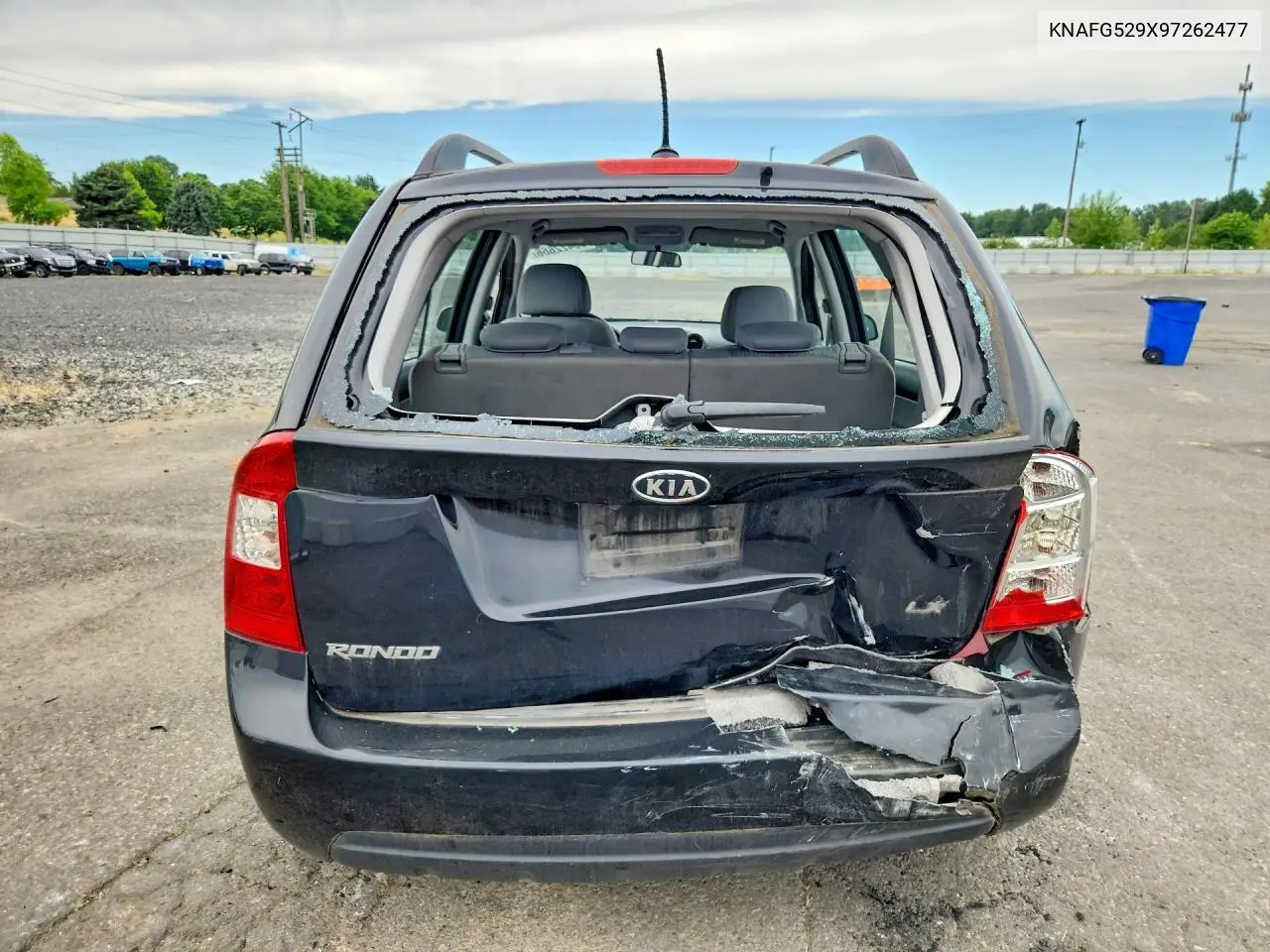 2009 Kia Rondo Base VIN: KNAFG529X97262477 Lot: 58422666