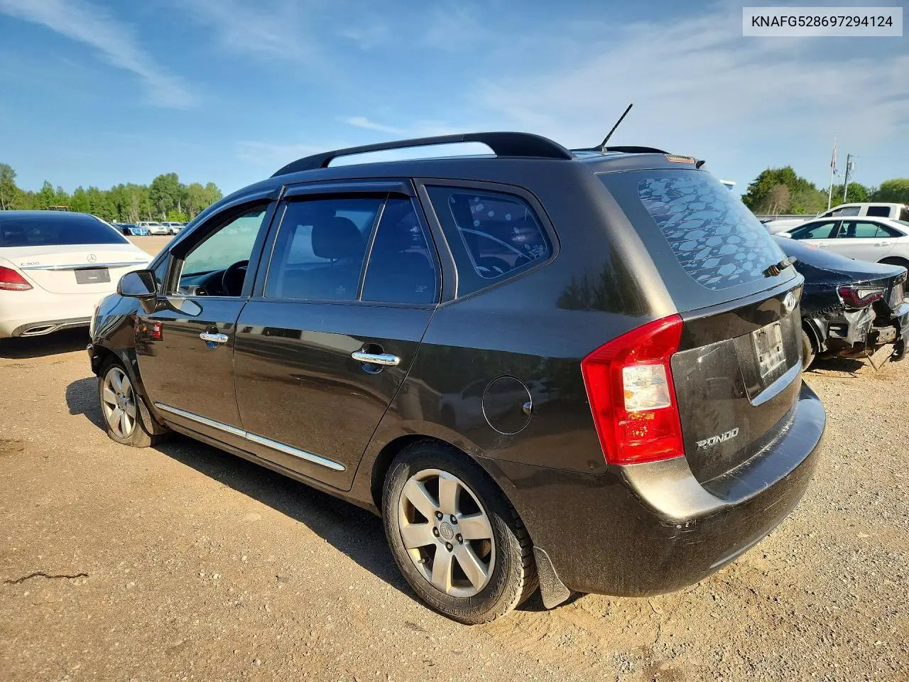 2009 Kia Rondo Base VIN: KNAFG528697294124 Lot: 61445296