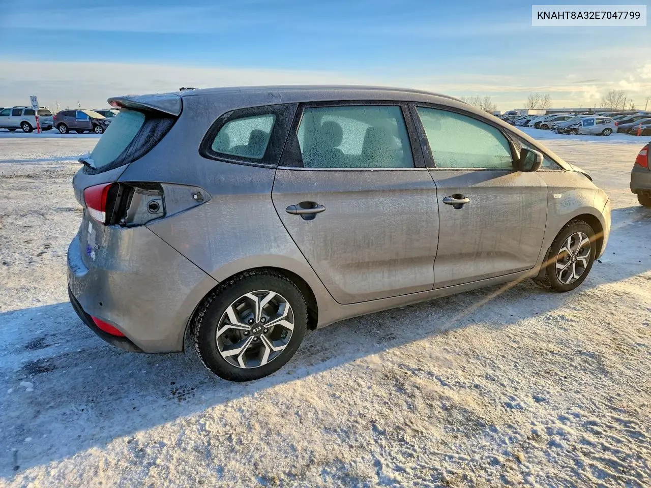 2014 Kia Rondo VIN: KNAHT8A32E7047799 Lot: 98822845