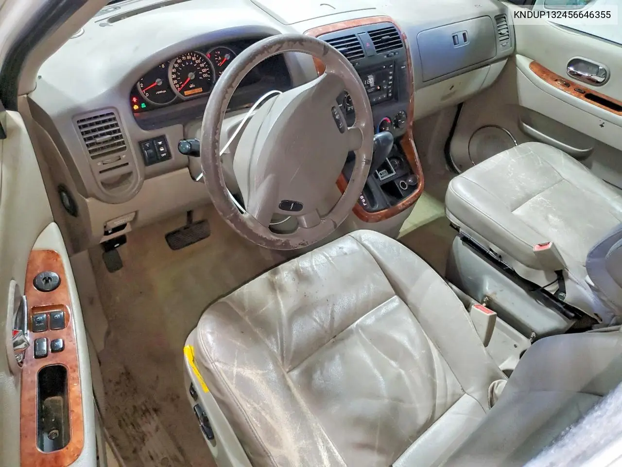 2005 Kia Sedona Lx VIN: KNDUP132456646355 Lot: 52712516