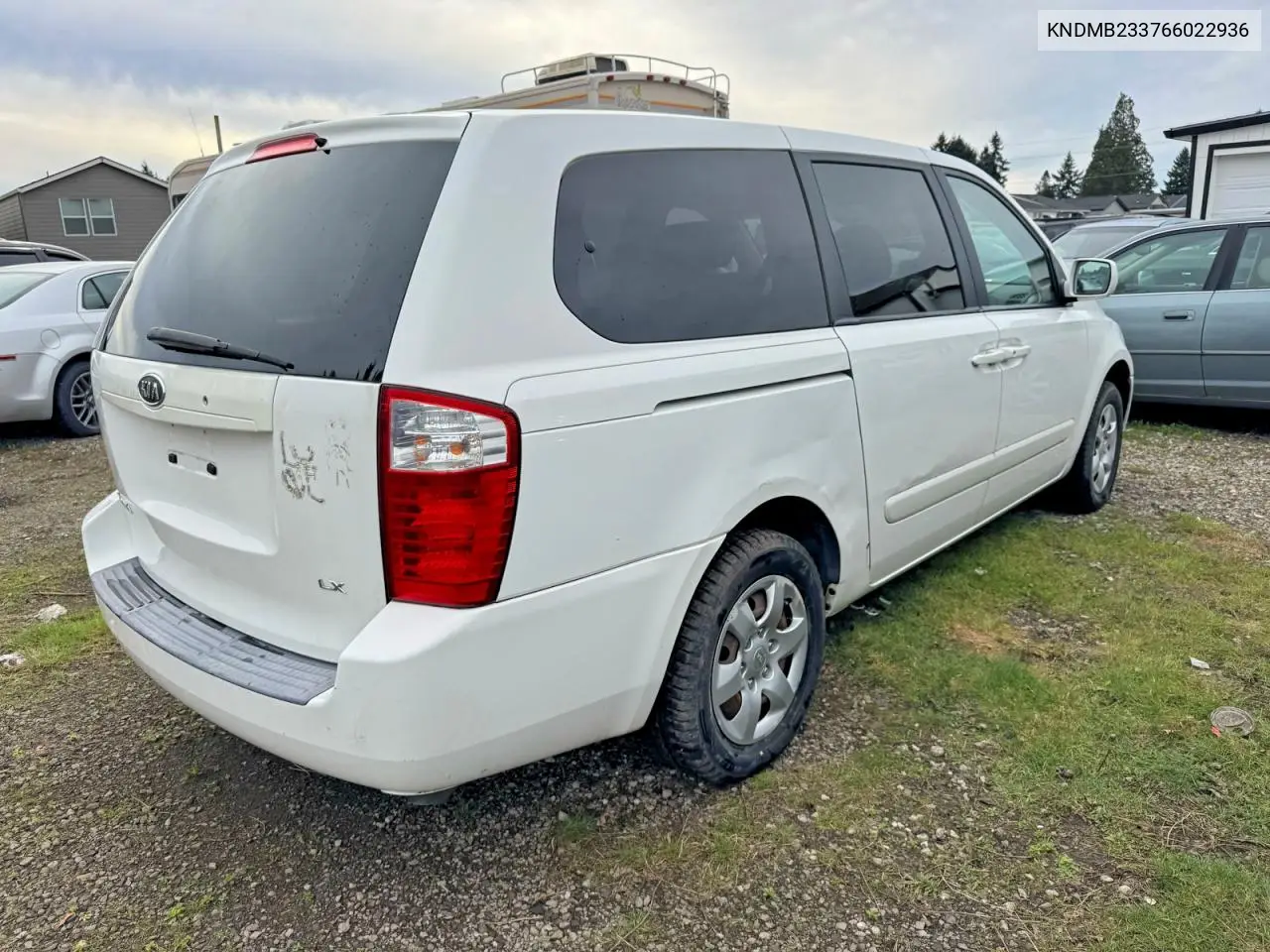 2006 Kia Sedona Lx VIN: KNDMB233766022936 Lot: 54927676