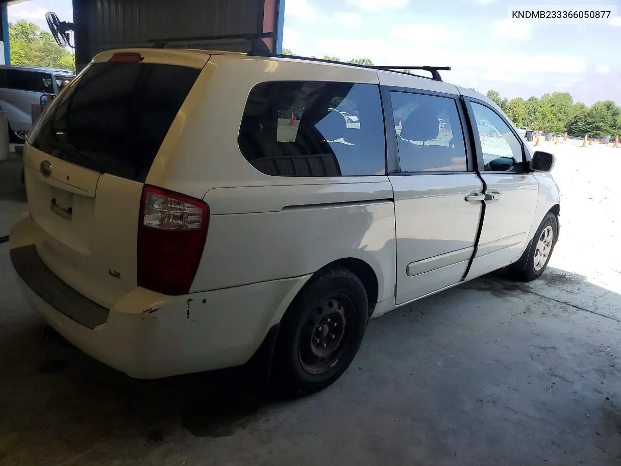 2006 Kia Sedona Lx VIN: KNDMB233366050877 Lot: 58077566