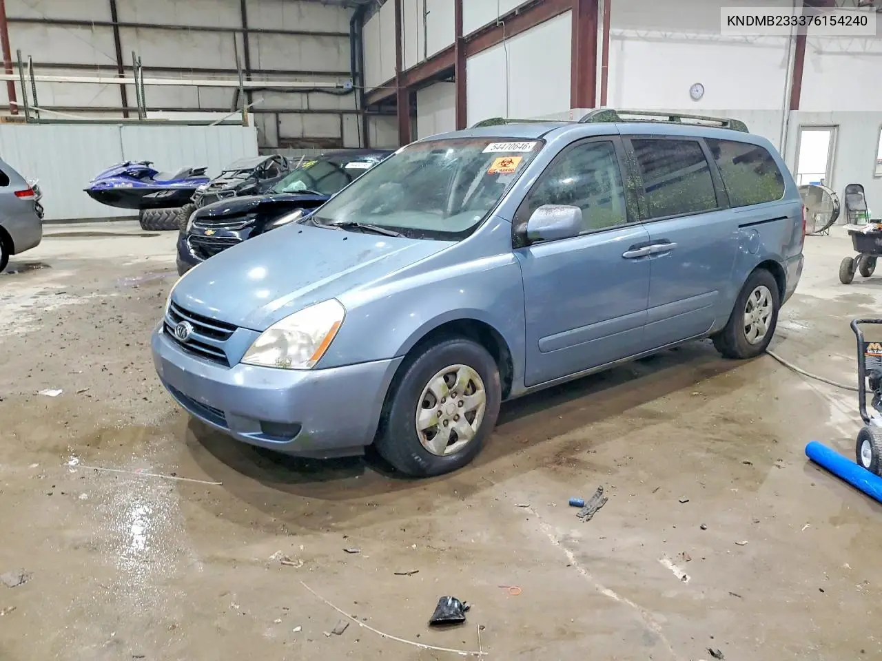 2007 Kia Sedona Base VIN: KNDMB233376154240 Lot: 54470646