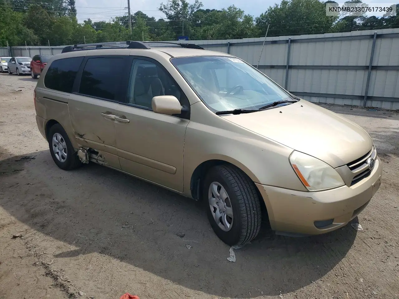 2007 Kia Sedona VIN: KNDMB233076173439 Lot: 59110286