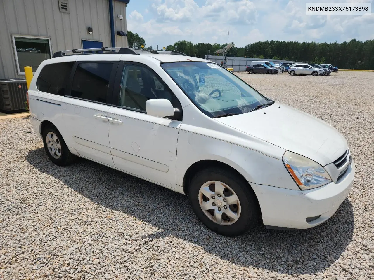 2007 Kia Sedona Base VIN: KNDMB233X76173898 Lot: 59543686