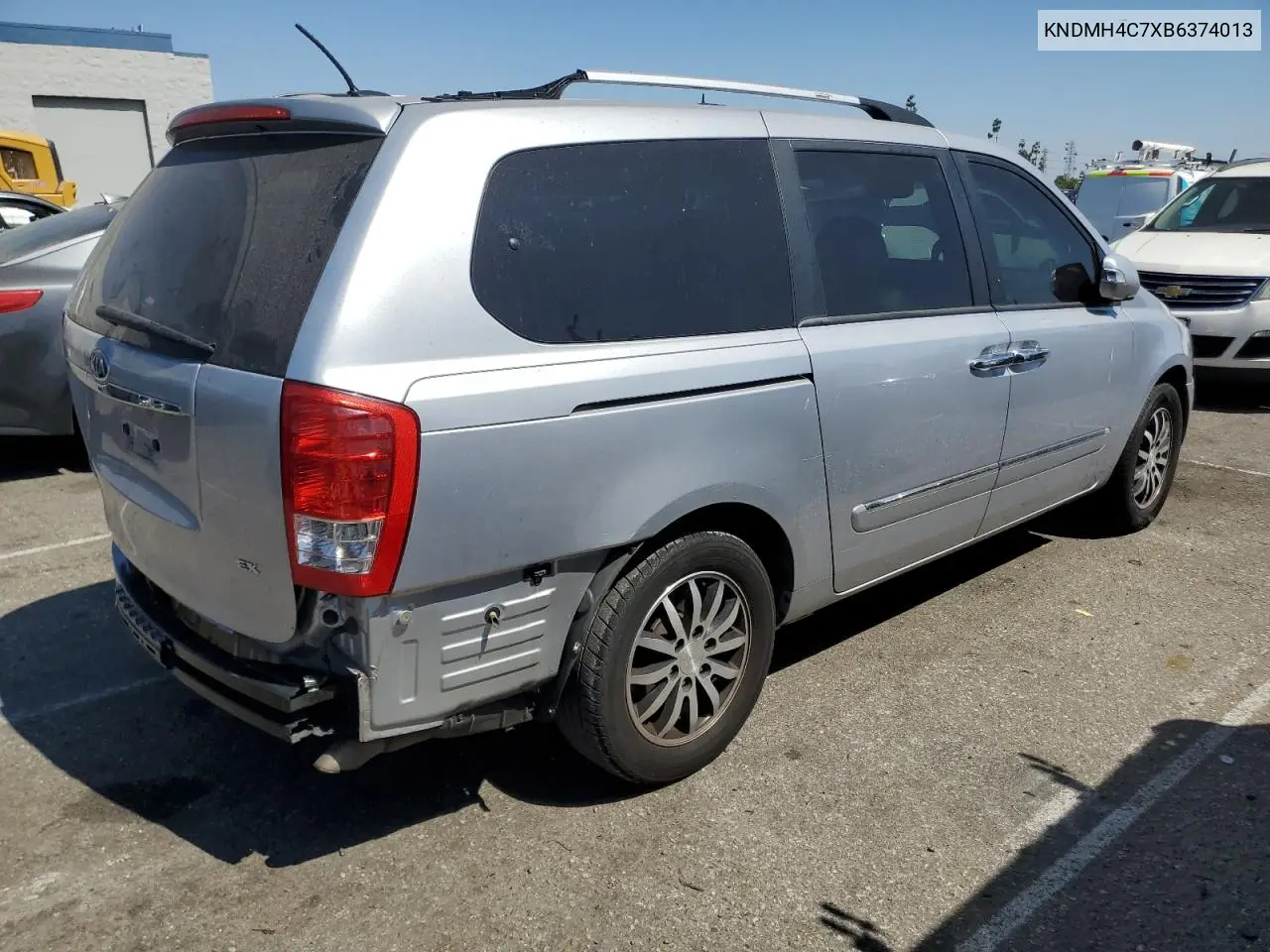 KNDMH4C7XB6374013 2011 Kia Sedona Ex