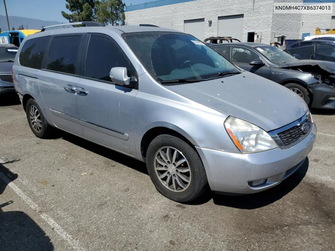 KNDMH4C7XB6374013 2011 Kia Sedona Ex