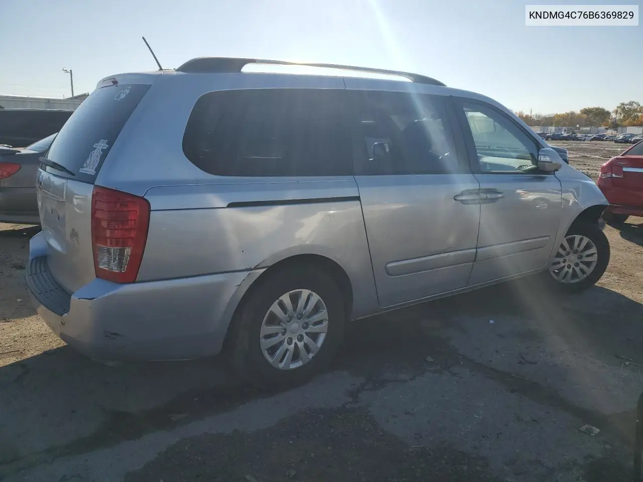 KNDMG4C76B6369829 2011 Kia Sedona Lx