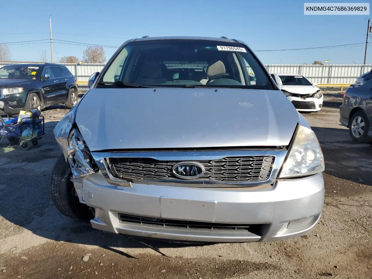 KNDMG4C76B6369829 2011 Kia Sedona Lx