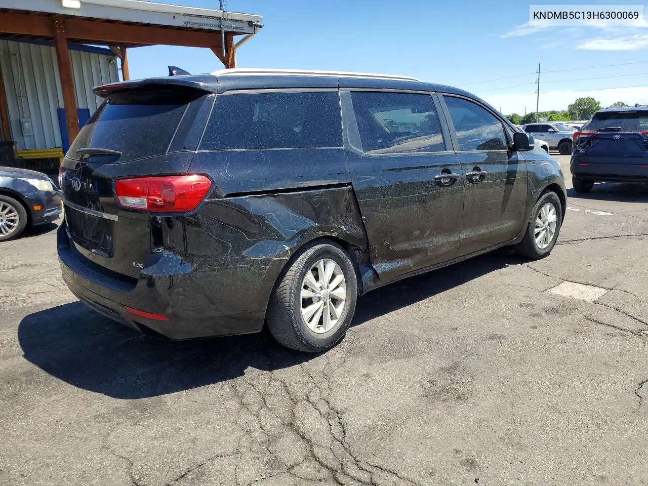 2017 Kia Sedona VIN: KNDMB5C13H6300069 Lot: 60647386