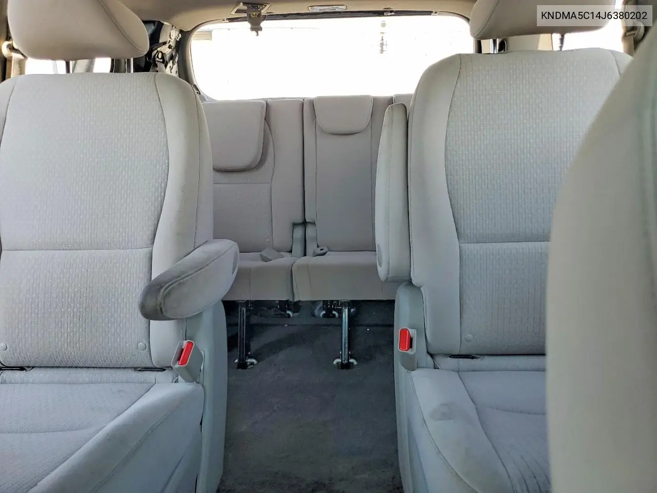 2018 Kia Sedona L VIN: KNDMA5C14J6380202 Lot: 59253226