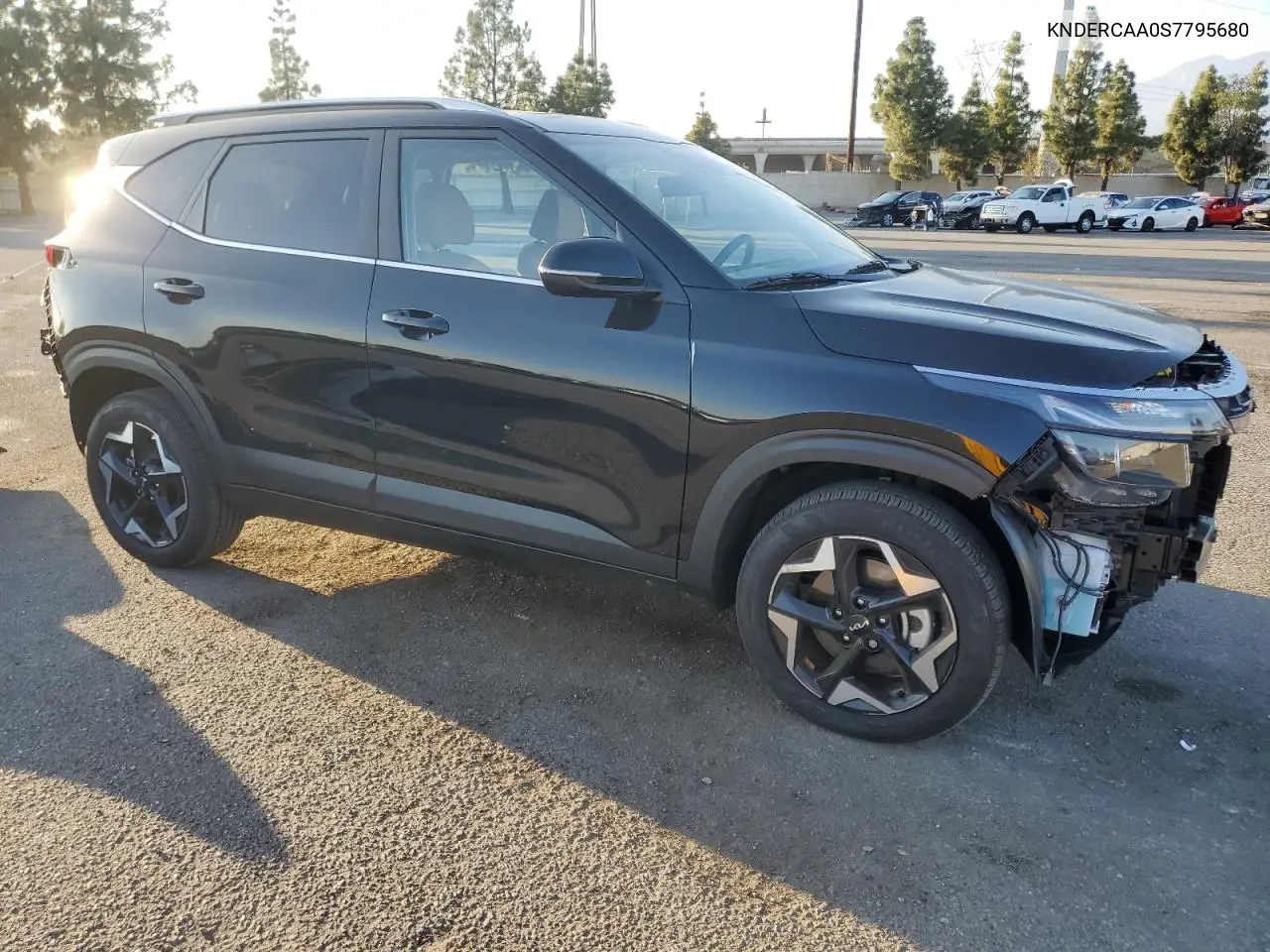 KNDERCAA0S7795680 2025 Kia Seltos Ex