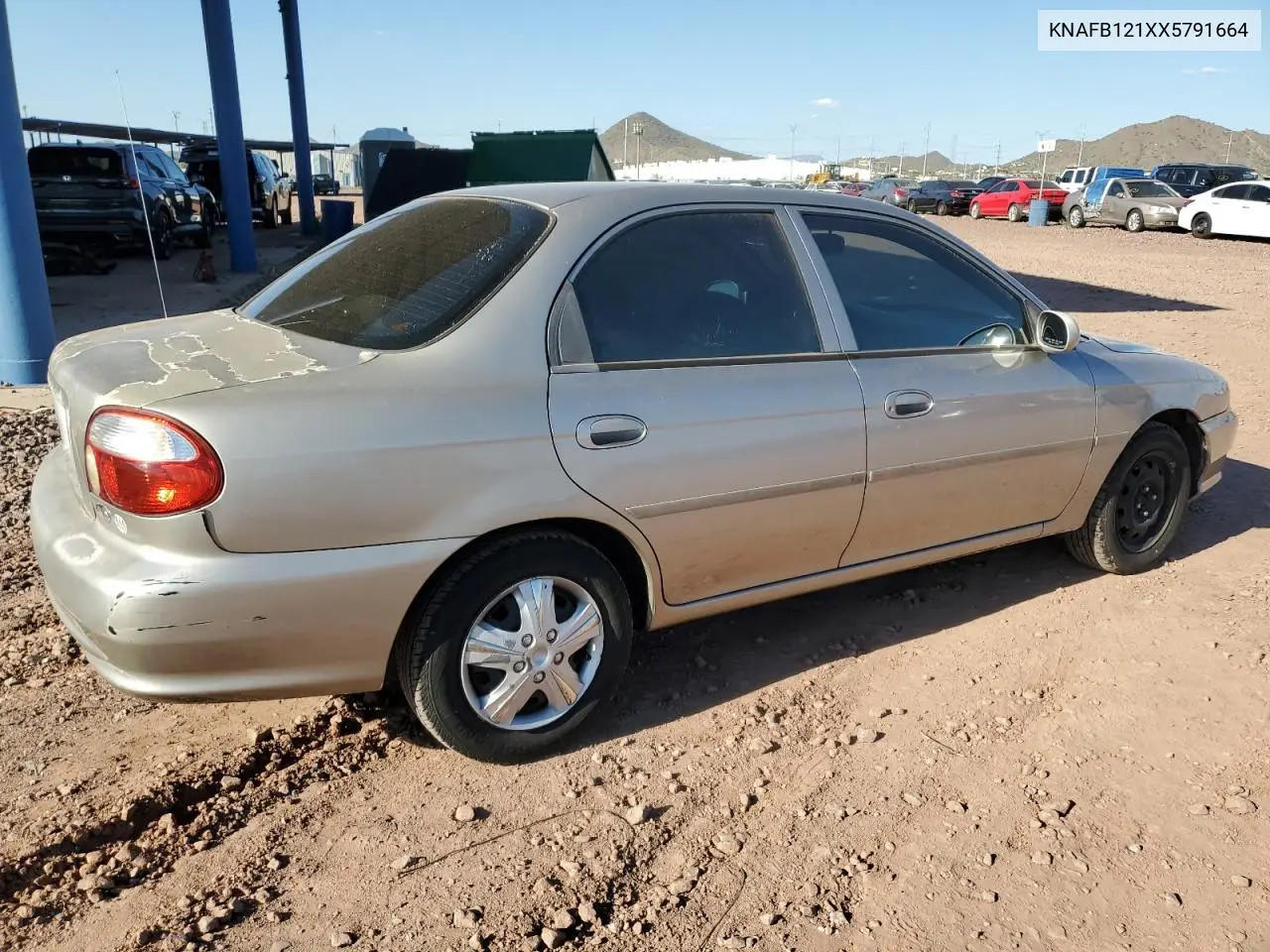 1999 Kia Sephia Base VIN: KNAFB121XX5791664 Lot: 81975375