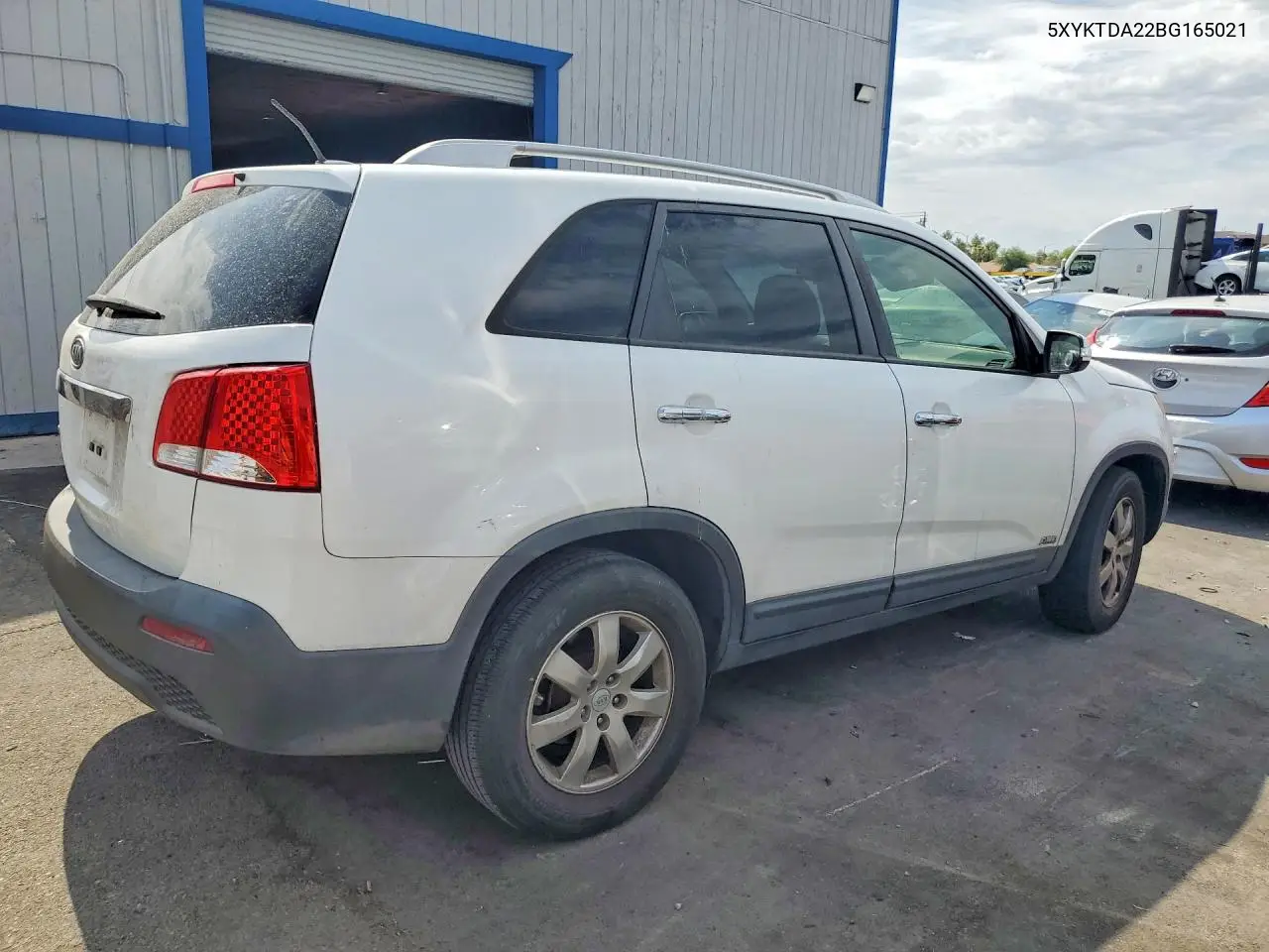 2011 Kia Sorento Lx VIN: 5XYKTDA22BG165021 Lot: 62154026