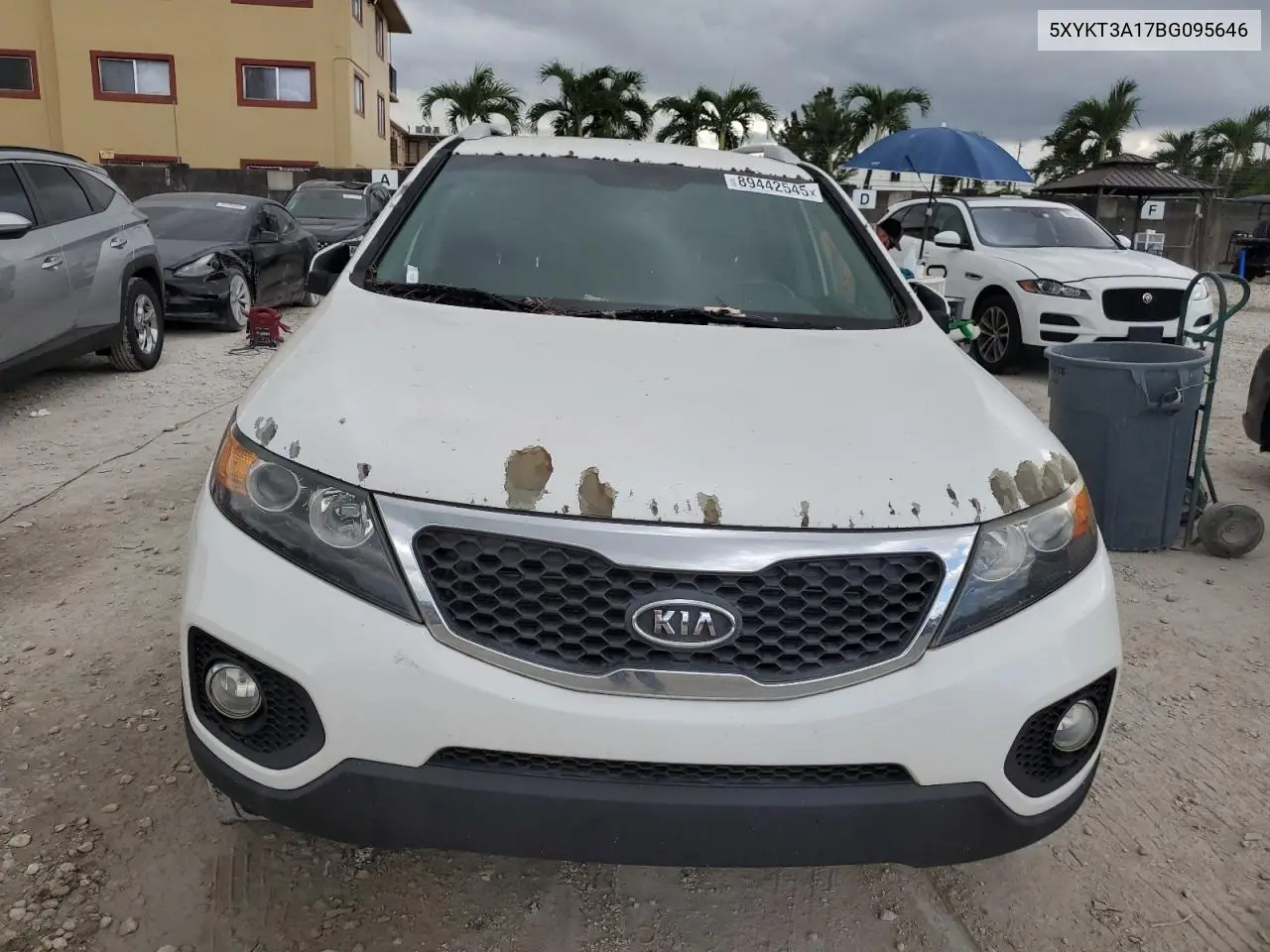 5XYKT3A17BG095646 2011 Kia Sorento Base