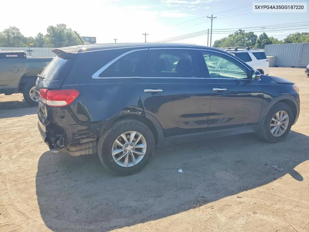 2016 Kia Sorento L VIN: 5XYPG4A35GG187220 Lot: 61173706