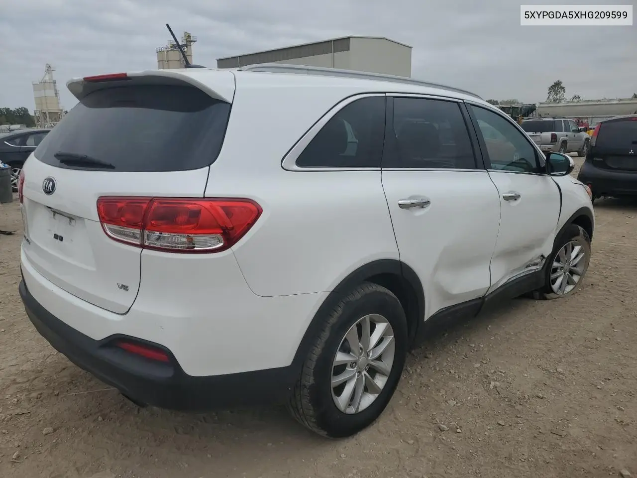 5XYPGDA5XHG209599 2017 Kia Sorento Lx