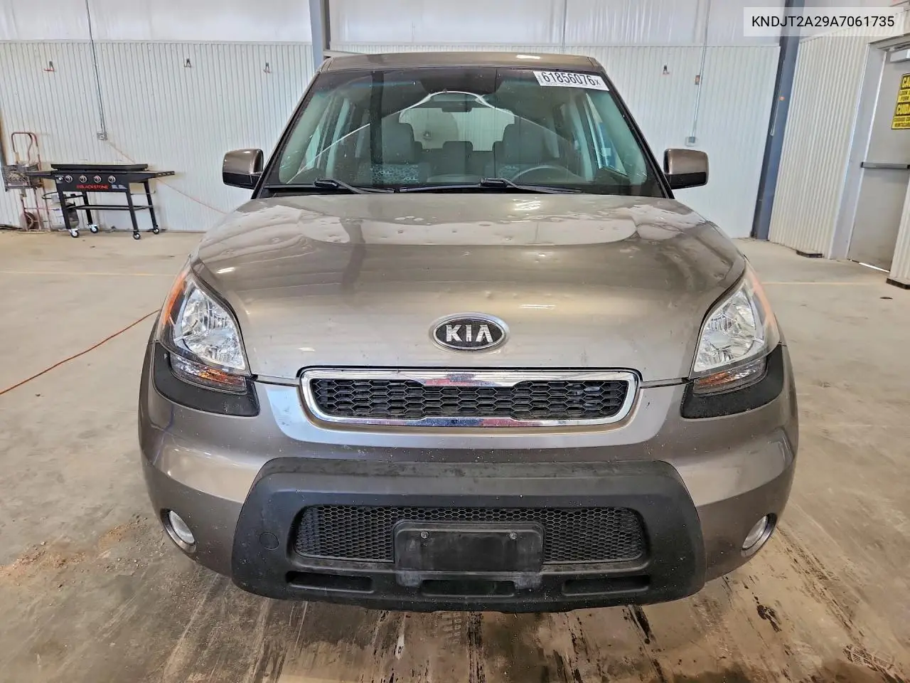 2010 Kia Soul + VIN: KNDJT2A29A7061735 Lot: 61856076