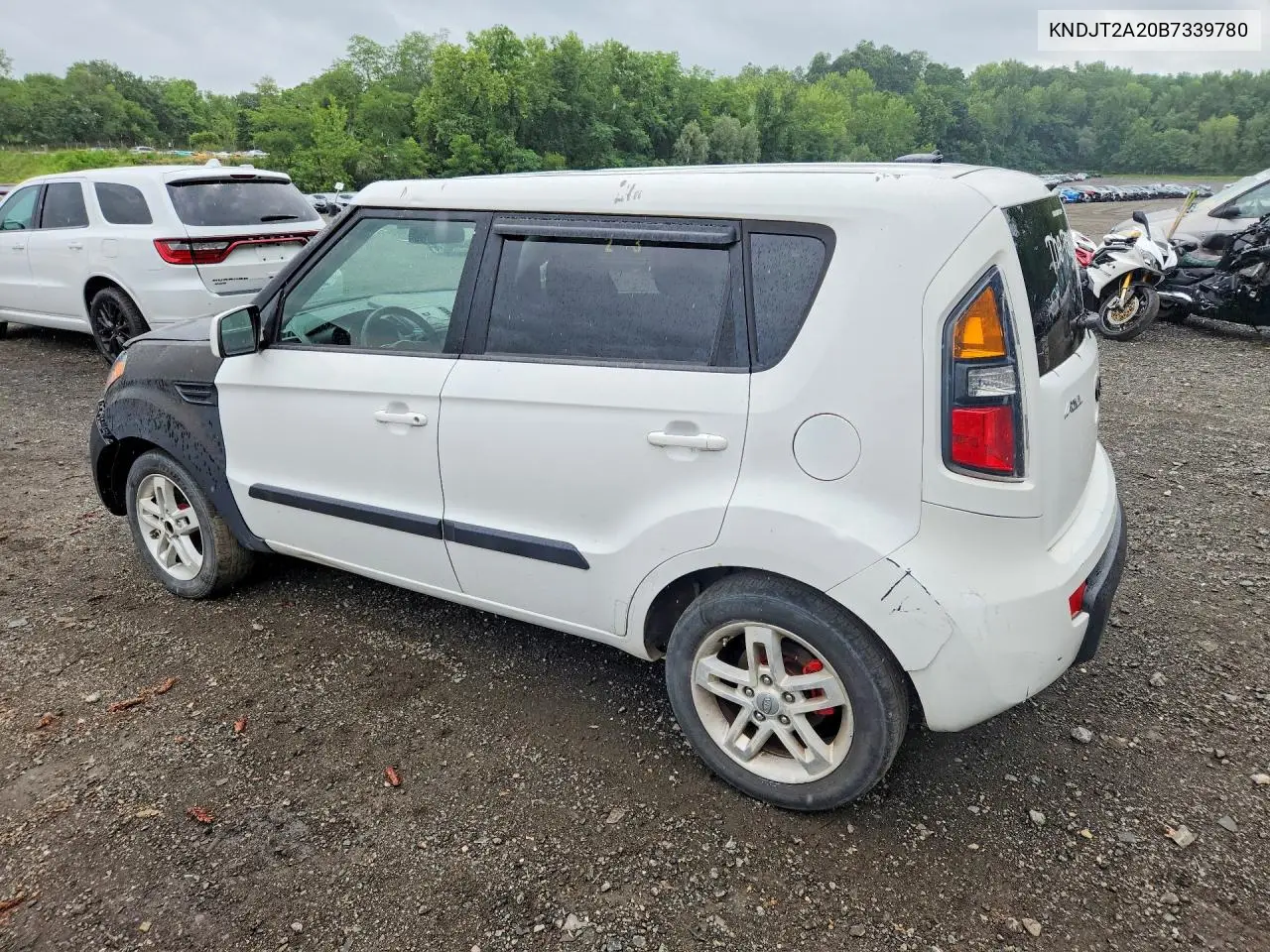 2011 Kia Soul + VIN: KNDJT2A20B7339780 Lot: 61758036