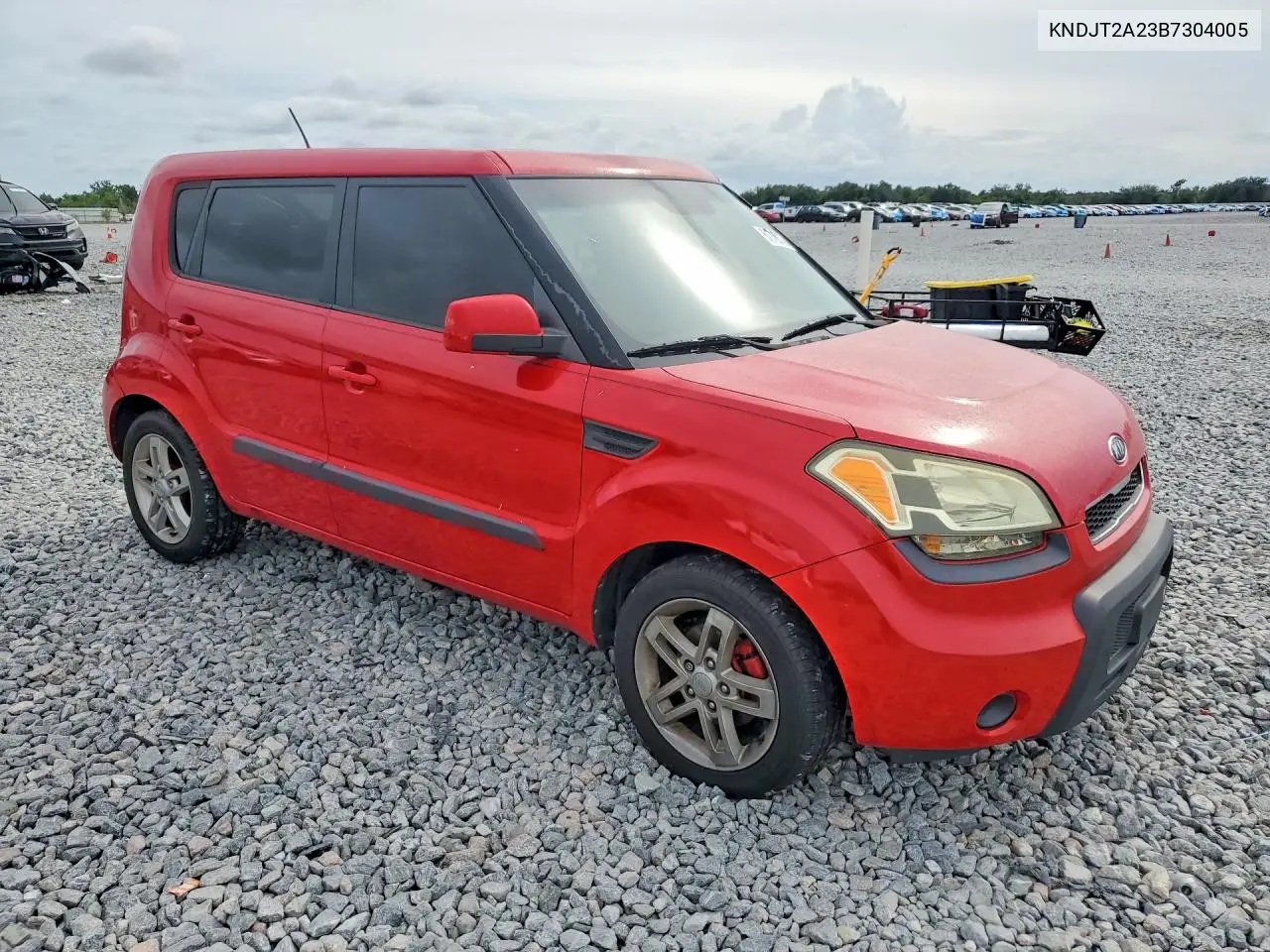 2011 Kia Soul + VIN: KNDJT2A23B7304005 Lot: 61765736