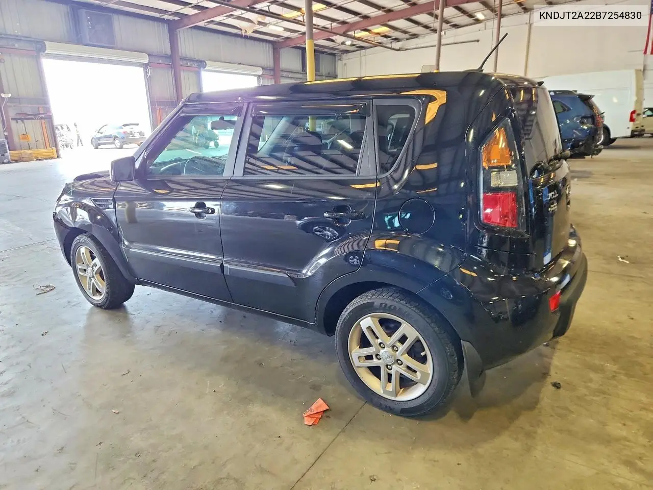 2011 Kia Soul + VIN: KNDJT2A22B7254830 Lot: 61872136