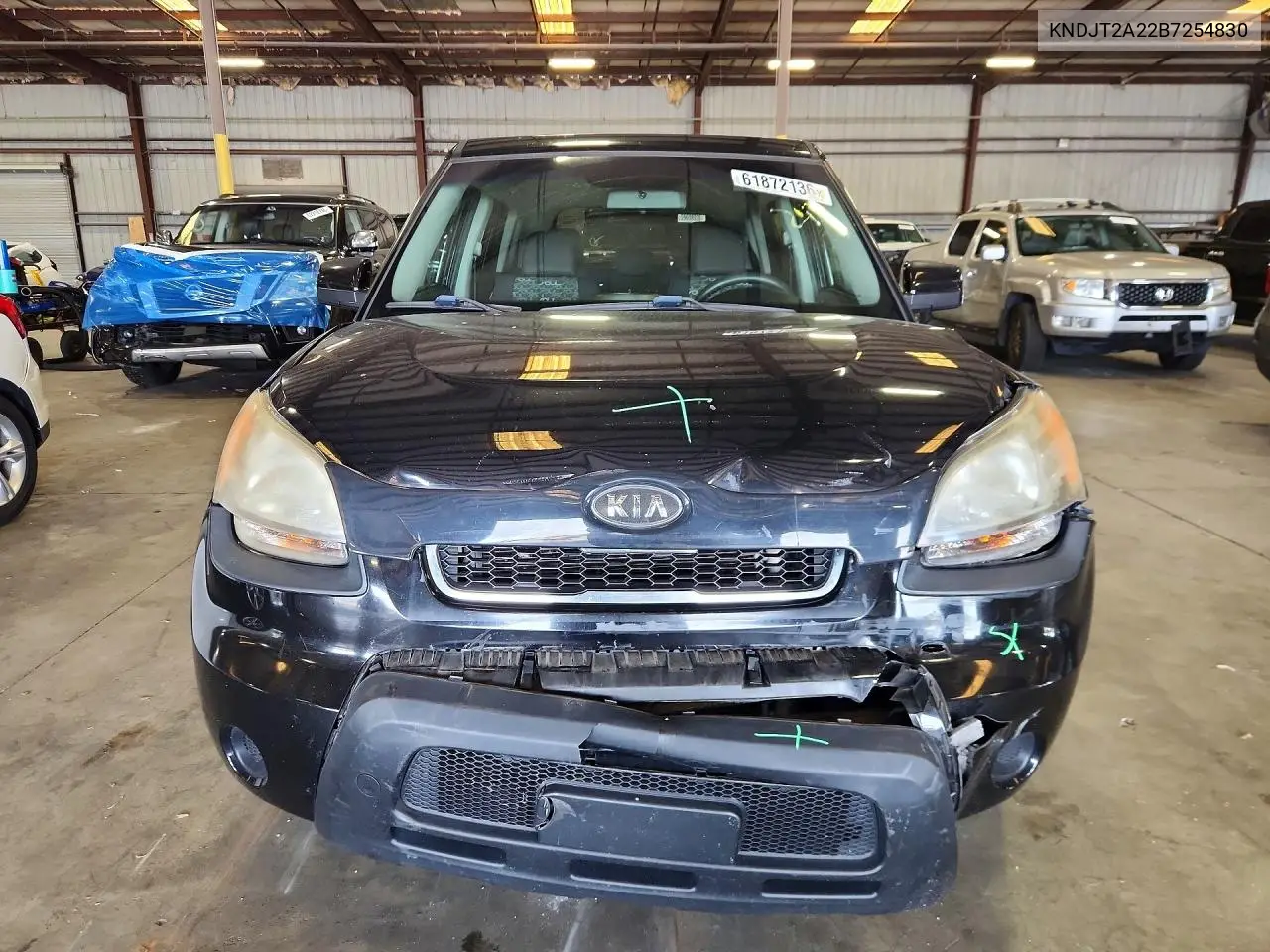 2011 Kia Soul + VIN: KNDJT2A22B7254830 Lot: 61872136