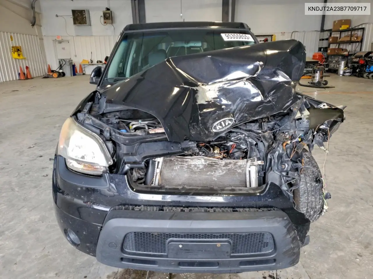 KNDJT2A23B7709717 2011 Kia Soul +