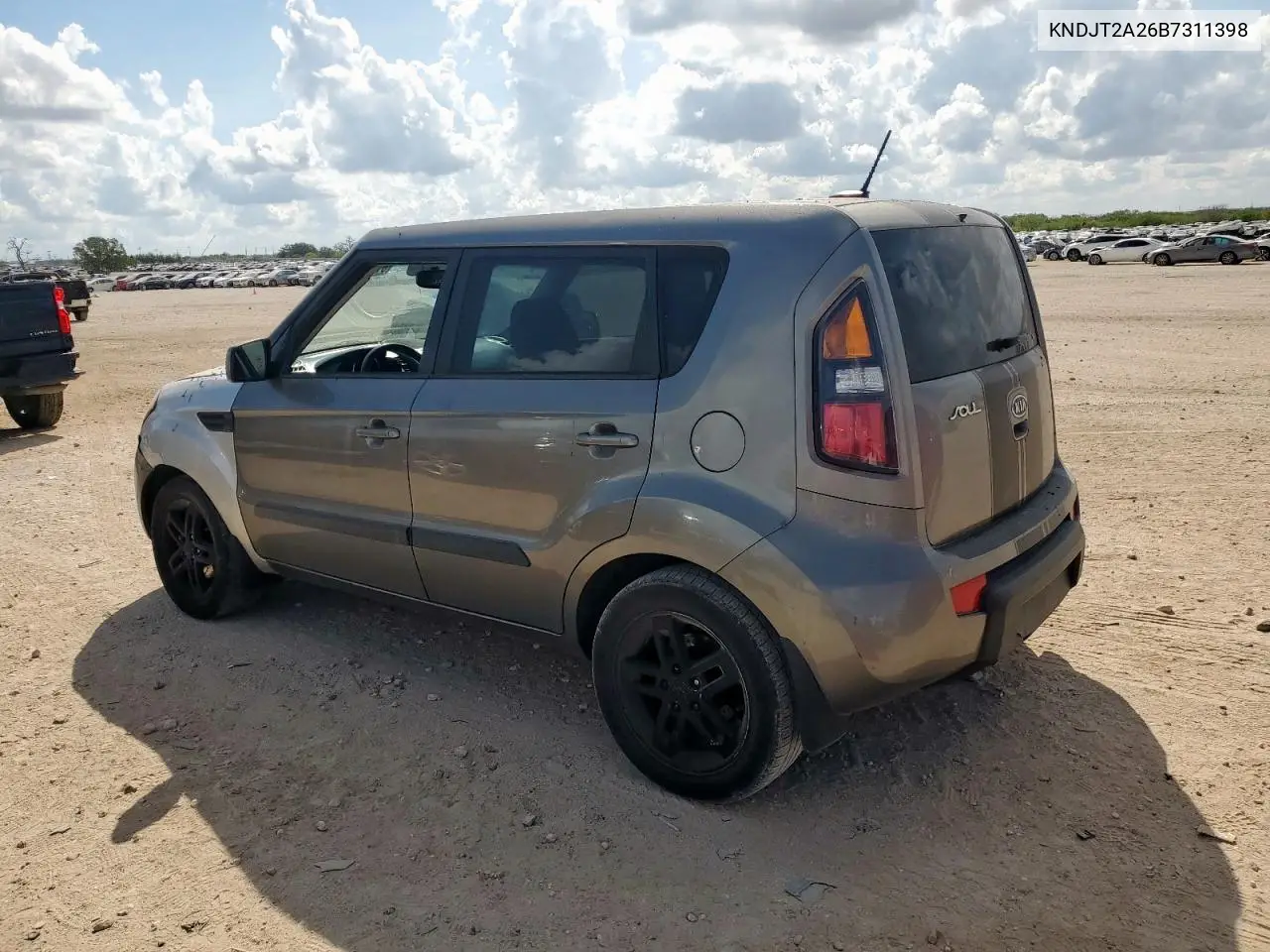 KNDJT2A26B7311398 2011 Kia Soul +