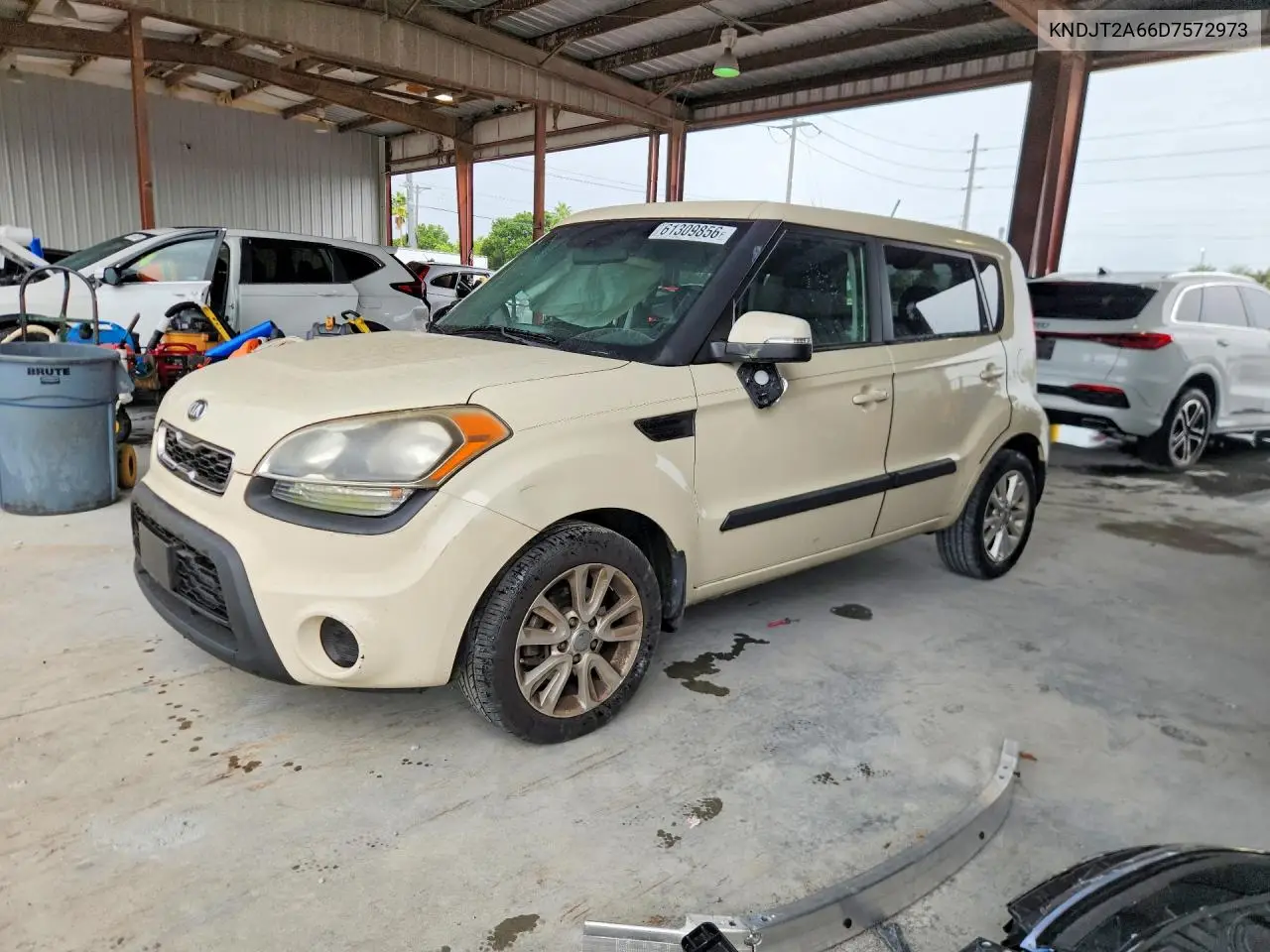 2013 Kia Soul + VIN: KNDJT2A66D7572973 Lot: 61309856