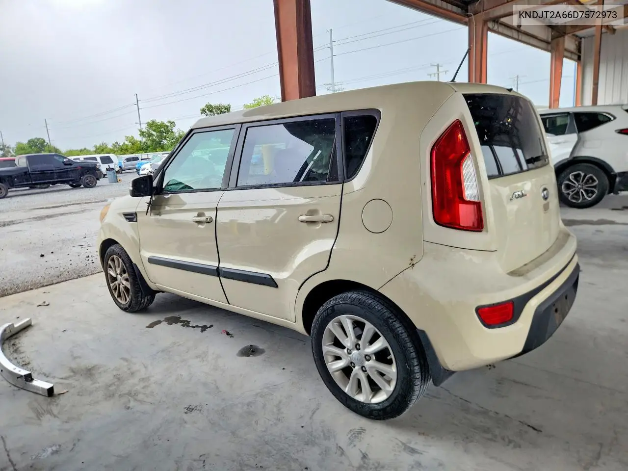 2013 Kia Soul + VIN: KNDJT2A66D7572973 Lot: 61309856