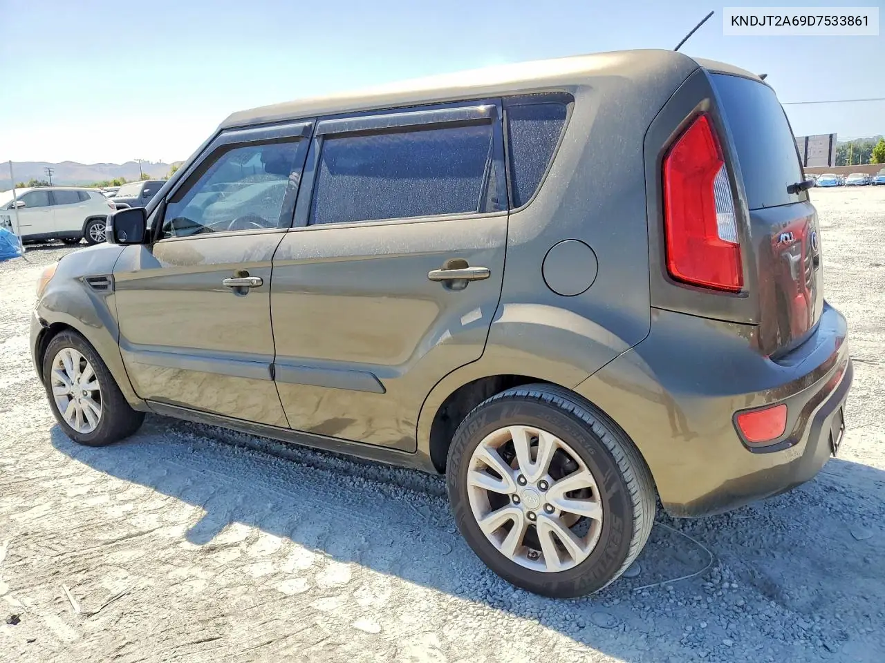 2013 Kia Soul + VIN: KNDJT2A69D7533861 Lot: 61446706