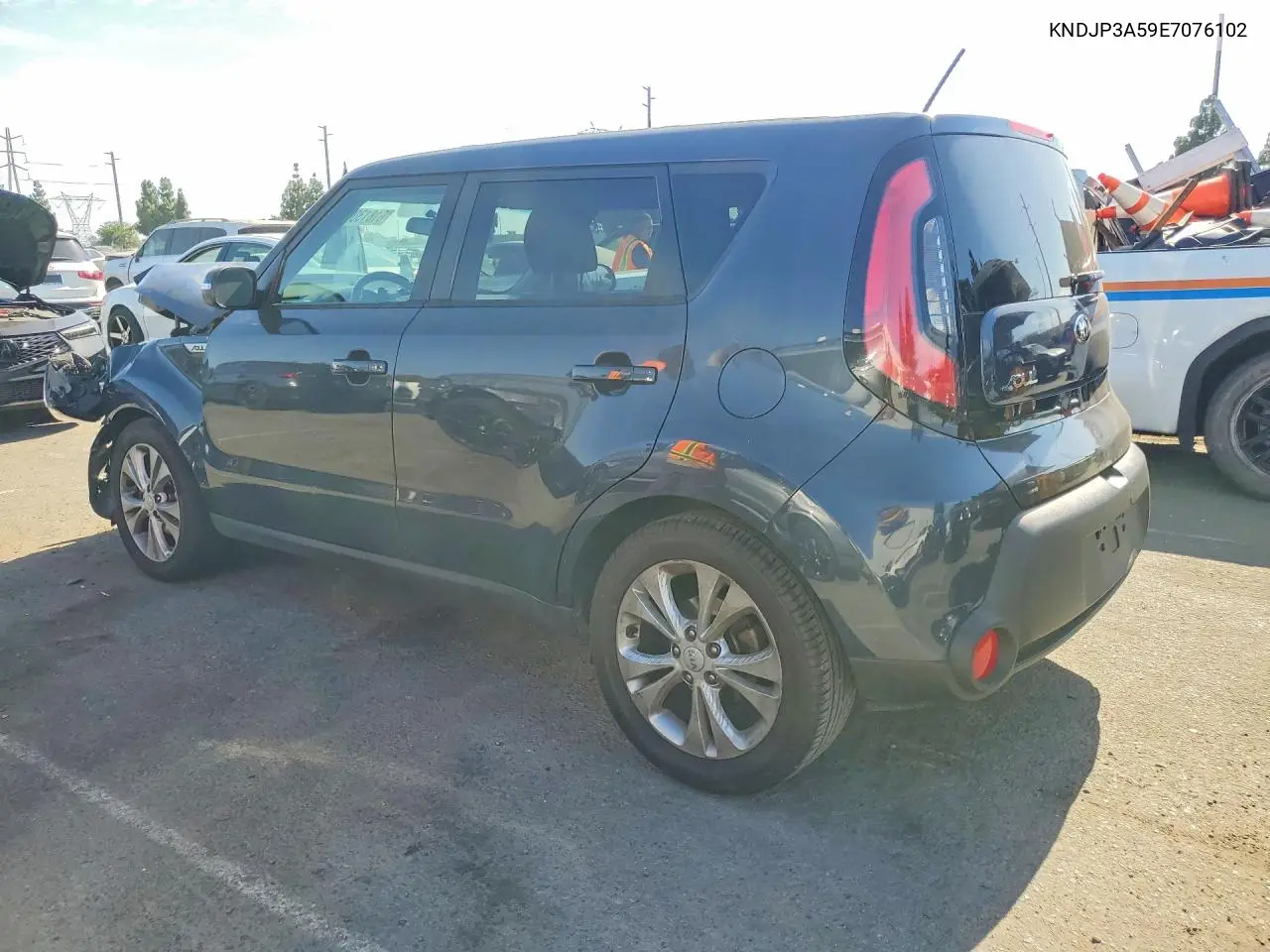 2014 Kia Soul + VIN: KNDJP3A59E7076102 Lot: 61813056
