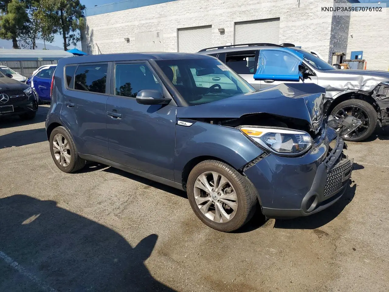2014 Kia Soul + VIN: KNDJP3A59E7076102 Lot: 61813056