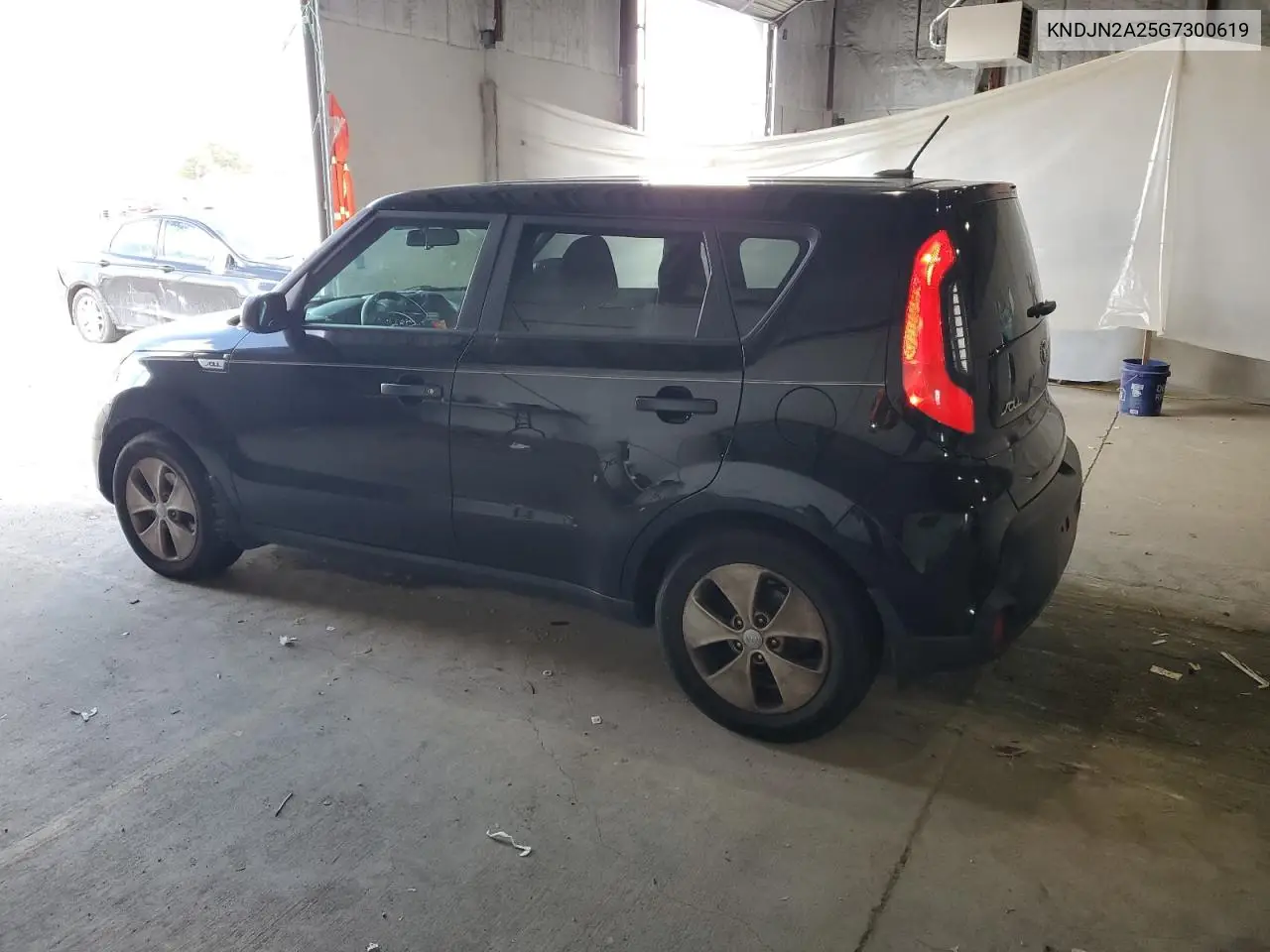 KNDJN2A25G7300619 2016 Kia Soul