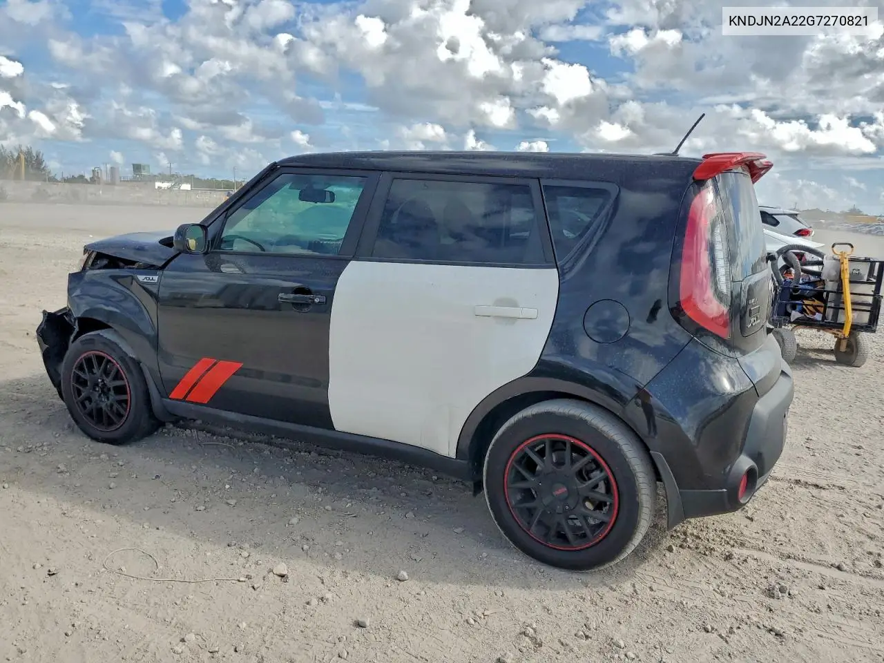 KNDJN2A22G7270821 2016 Kia Soul
