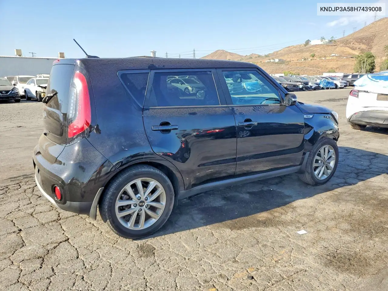 2017 Kia Soul + VIN: KNDJP3A58H7439008 Lot: 61418716