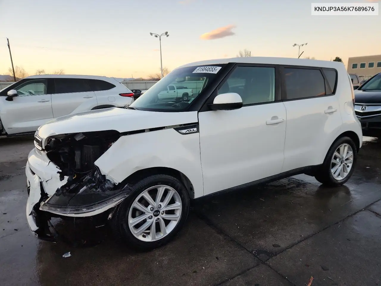KNDJP3A56K7689676 2019 Kia Soul +