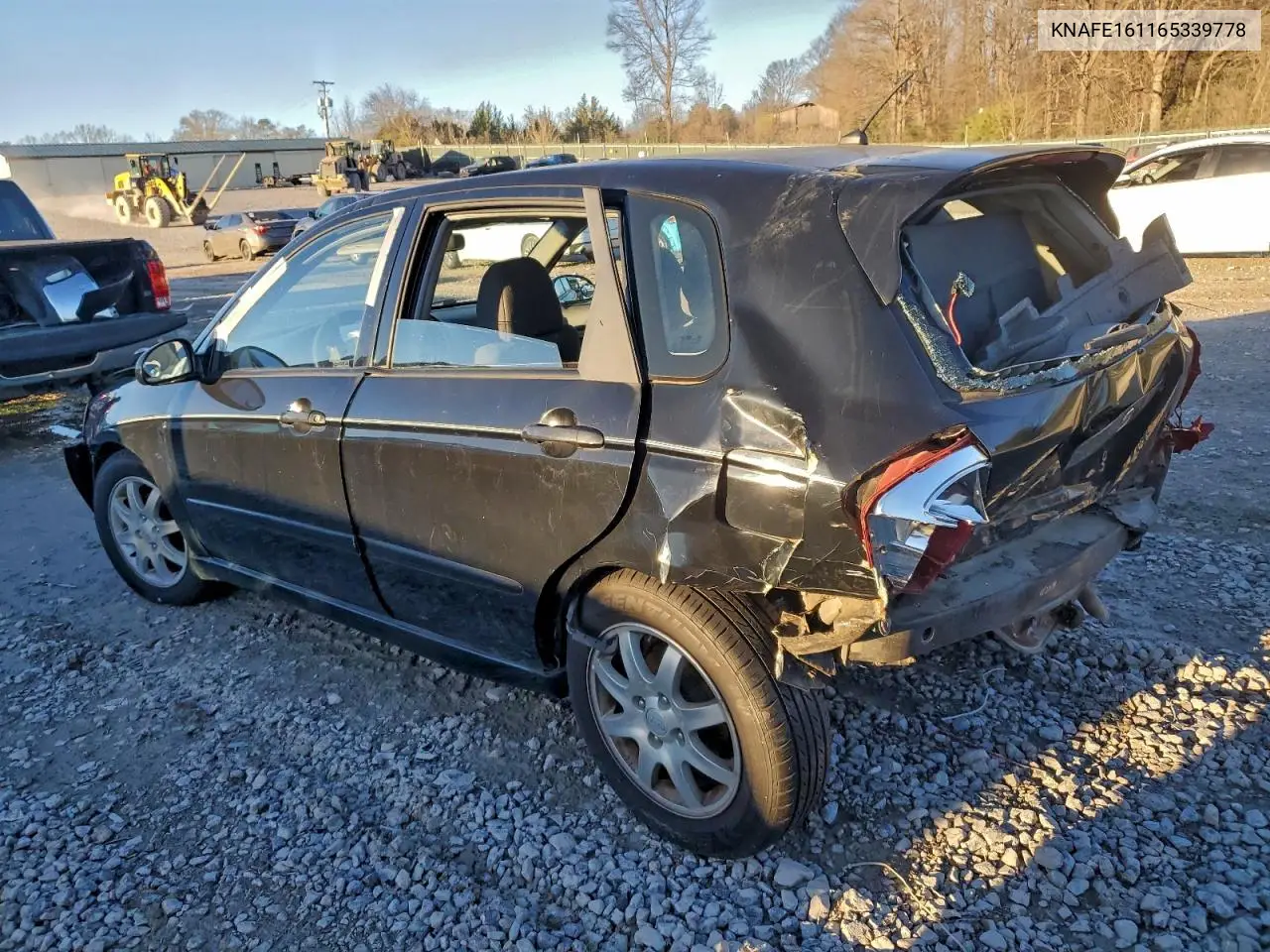 2006 Kia Spectra5 VIN: KNAFE161165339778 Lot: 94552385