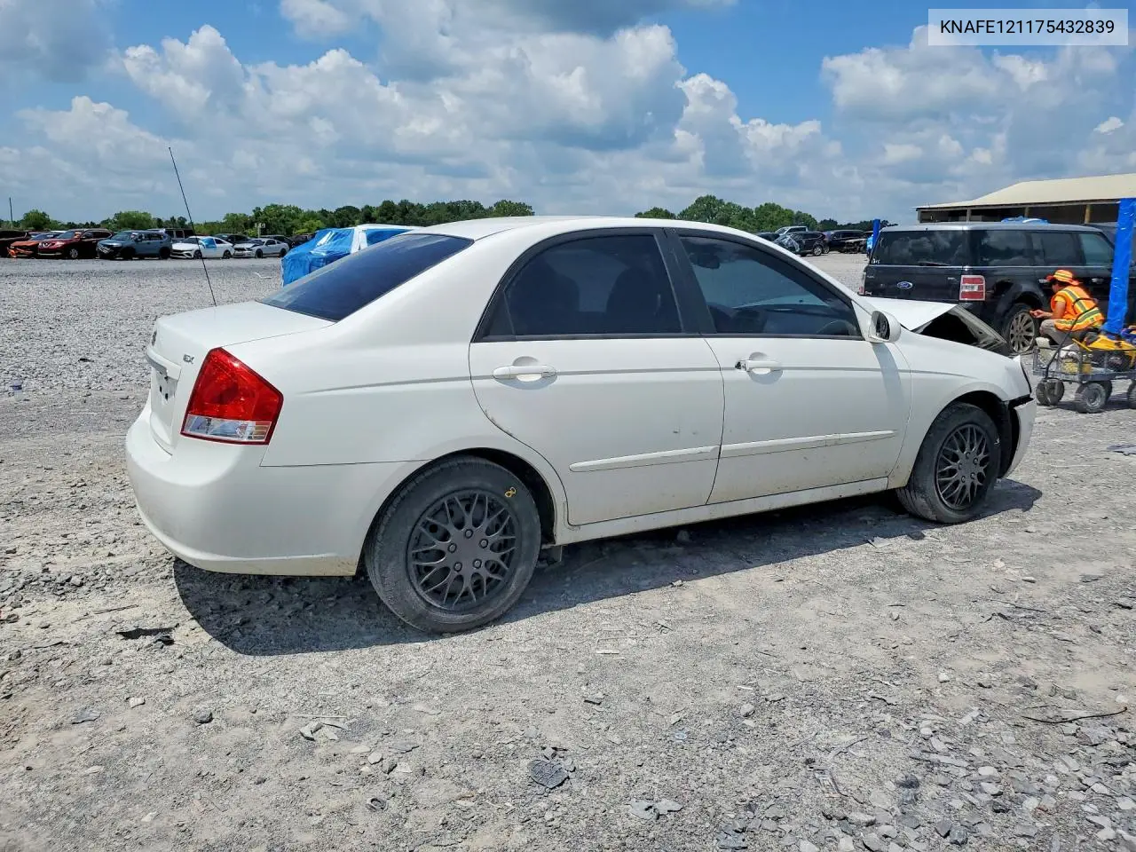 2007 Kia Spectra Lx VIN: KNAFE121175432839 Lot: 59138156