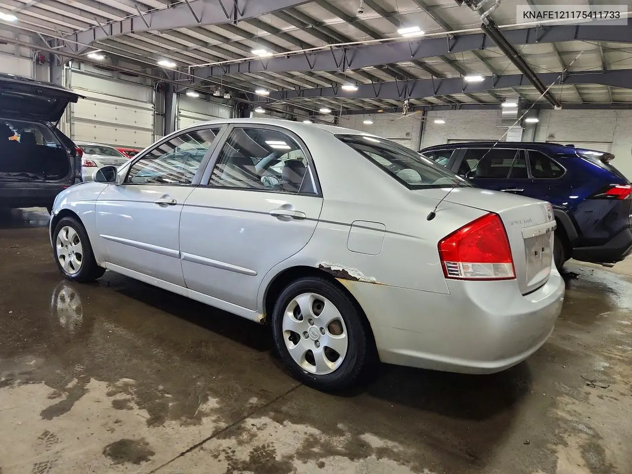 2007 Kia Spectra Lx VIN: KNAFE121175411733 Lot: 77312125