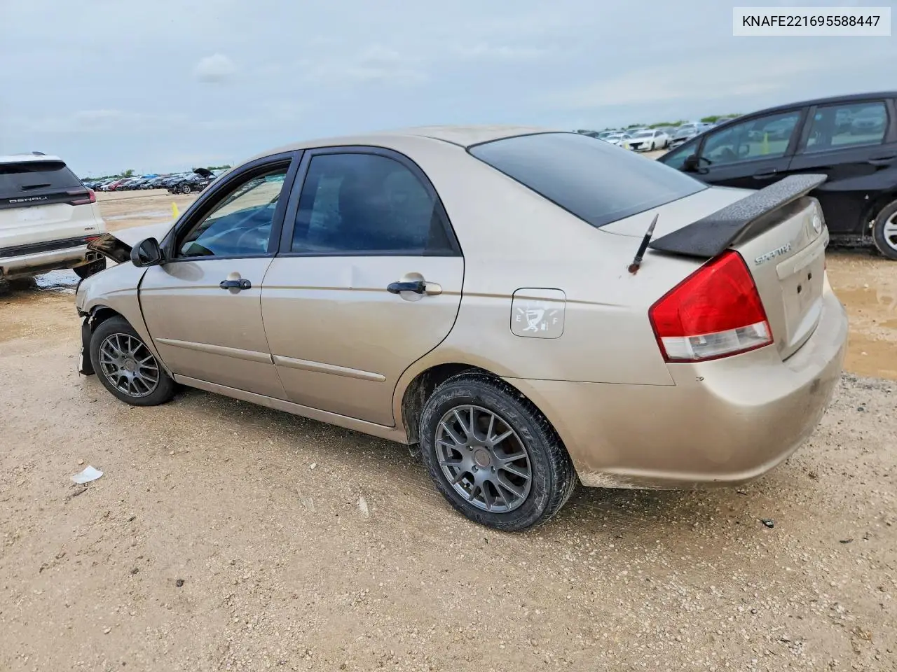 2009 Kia Spectra Lx VIN: KNAFE221695588447 Lot: 57325386