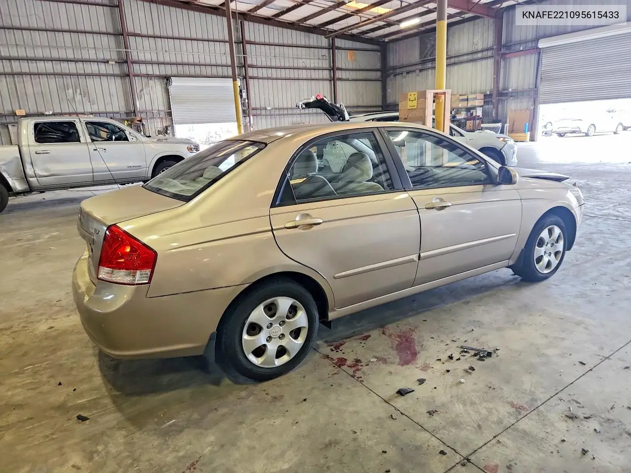2009 Kia Spectra Lx VIN: KNAFE221095615433 Lot: 59257706