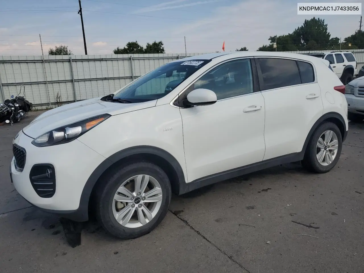 KNDPMCAC1J7433056 2018 Kia Sportage Lx